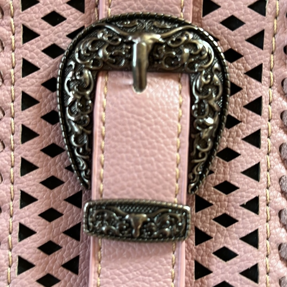 American Bling pink purse with western details and removable strap - Picture 7 of 8